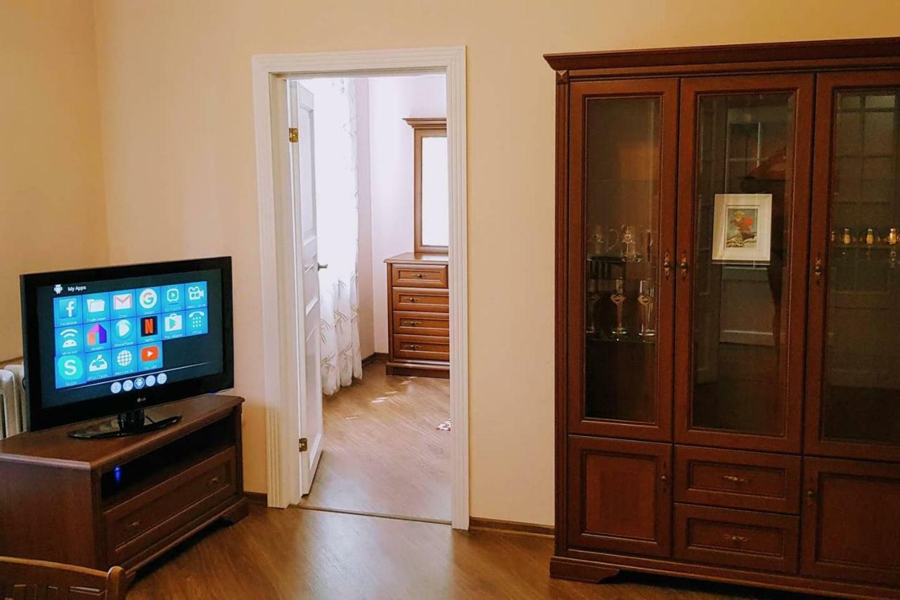 Kyiv Top Location 60M2 Apt In Old City Fast Wifi Selfchekin ภายนอก รูปภาพ